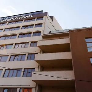 International Centre מלון
