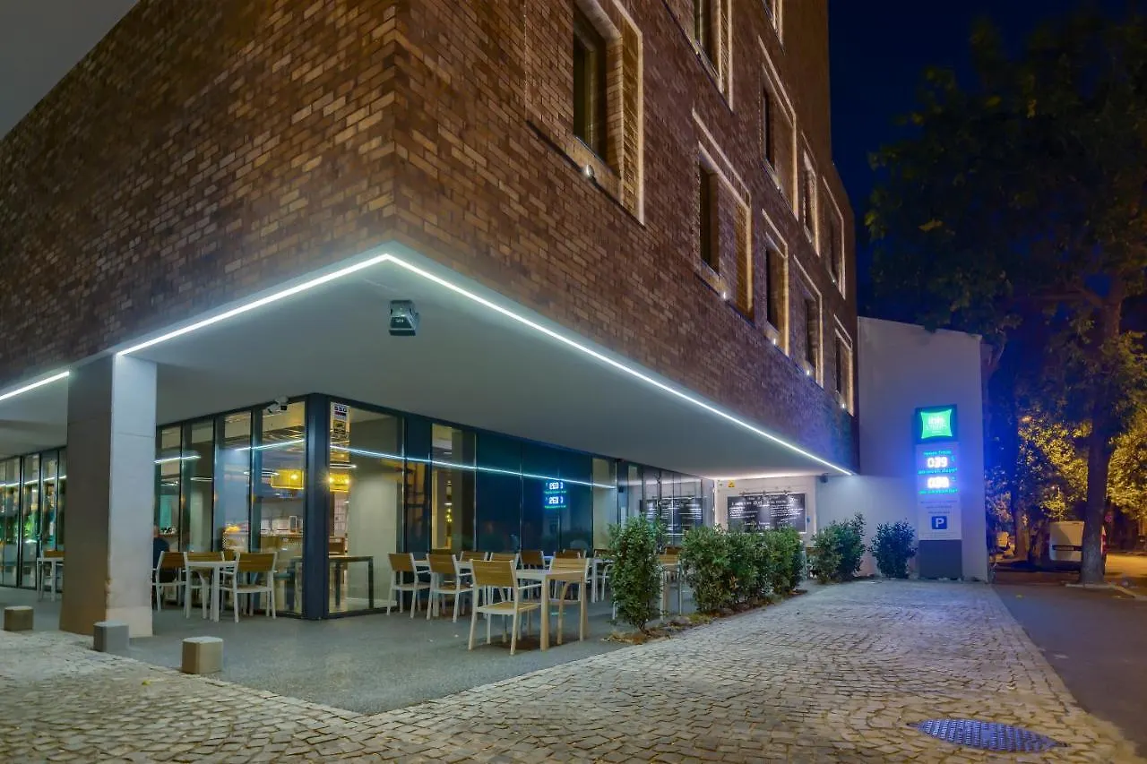 Ibis Styles Bucharest City Center מלון
